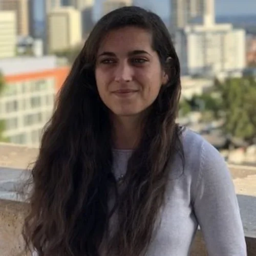 Headshot of Chloe Dupuis