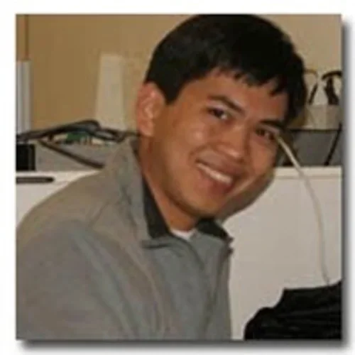 Headshot of Phuc Hoang