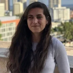 Headshot of Chloe Dupuis